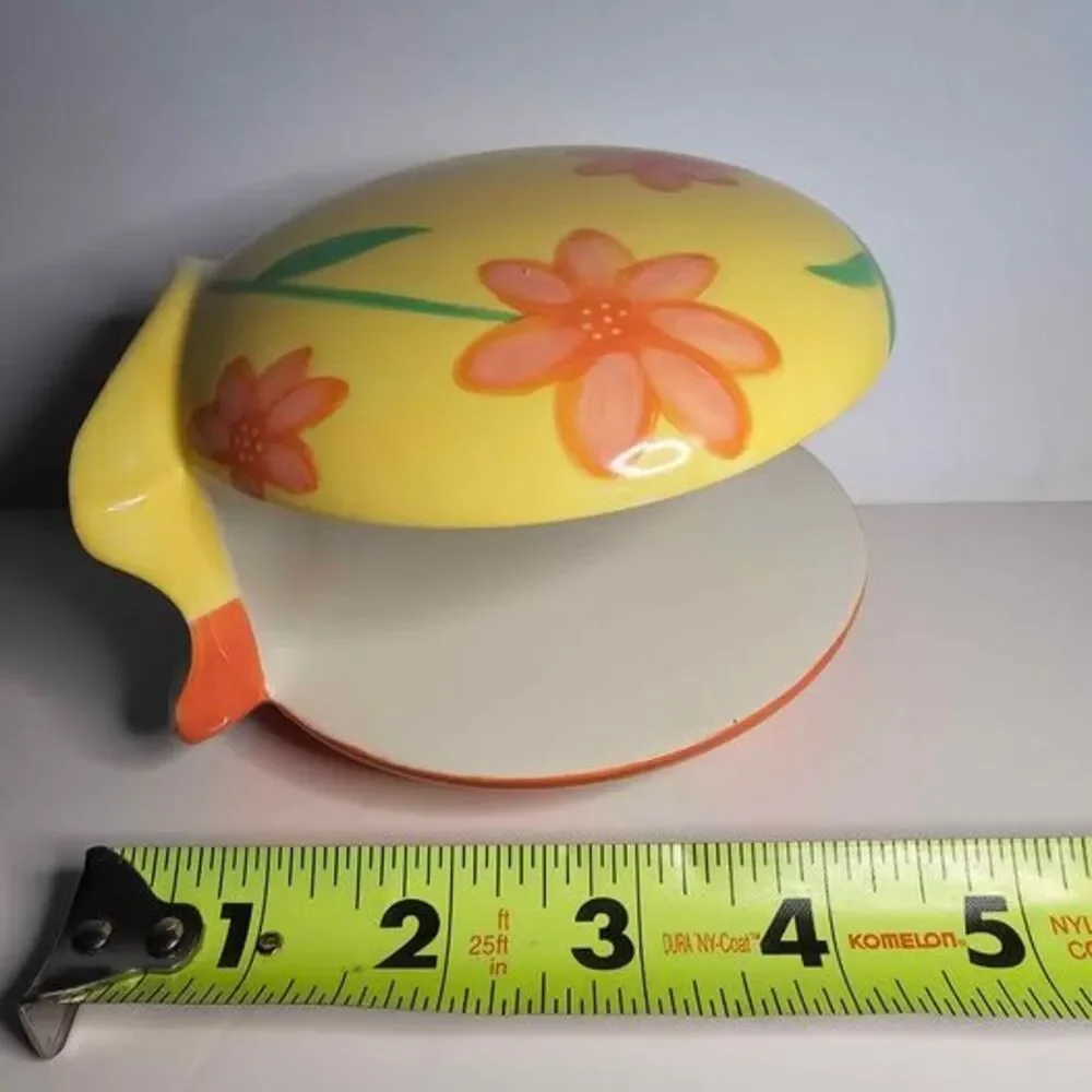 Darling 2004 Avon Luau Flowers Ceramic Floral Napkin Holder